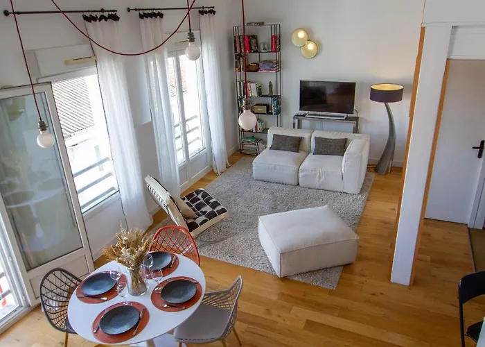 Lejlighed T2 Duplex Chartrons Avec Parking