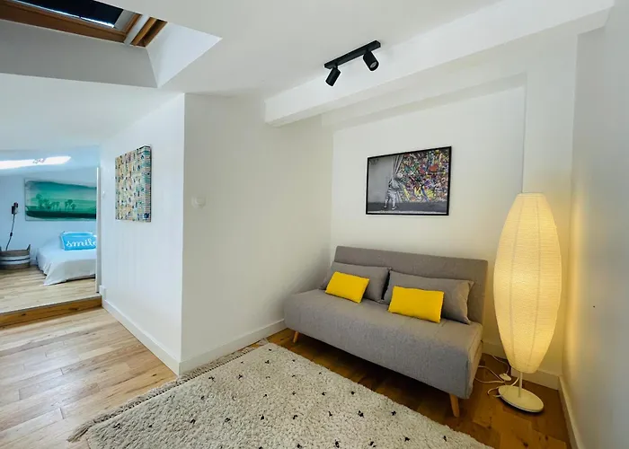 דירה T2 Duplex Chartrons Avec Parking