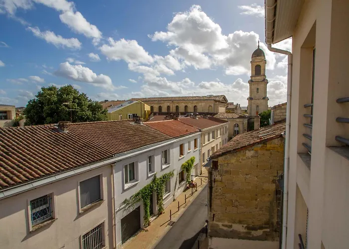 T2 Duplex Chartrons Avec Parking דירה *